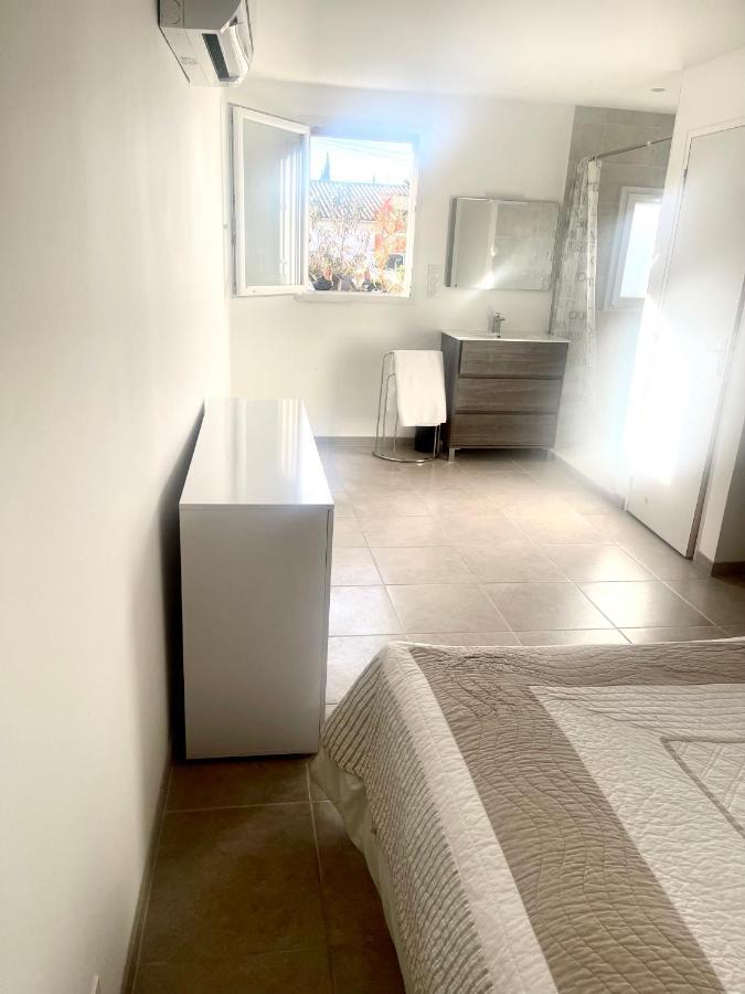 Havre De Paix Appartement Montaren-et-Saint-Médiers Buitenkant foto